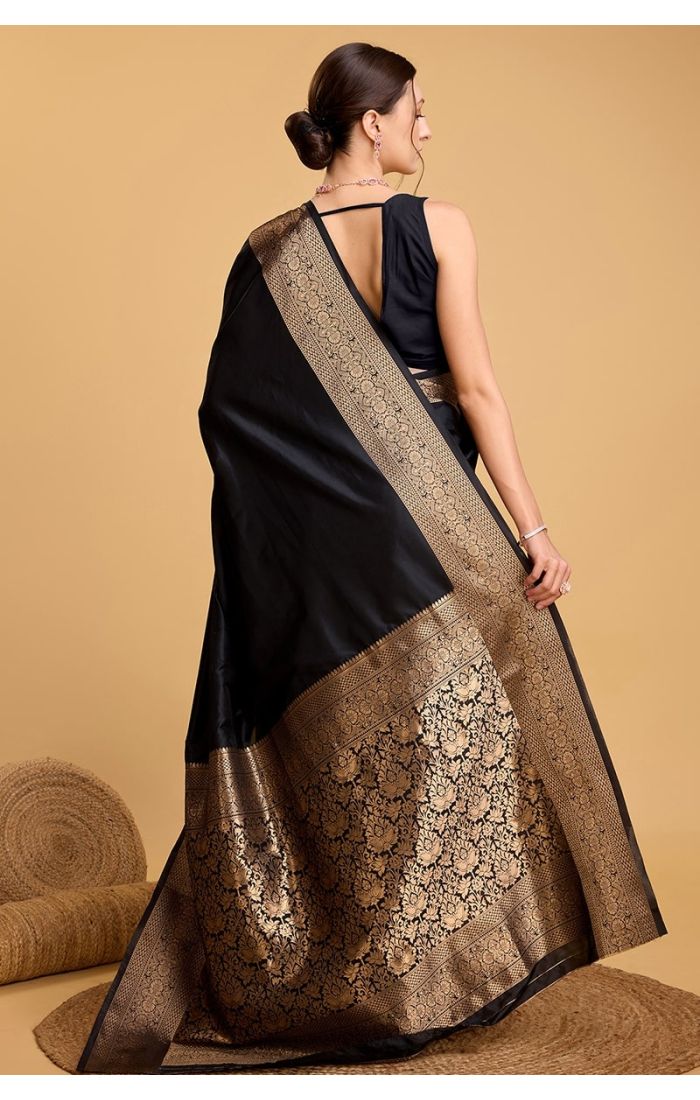 Elegant Black Soft Silk Saree with Zari Border for Wedding & Festive Wear