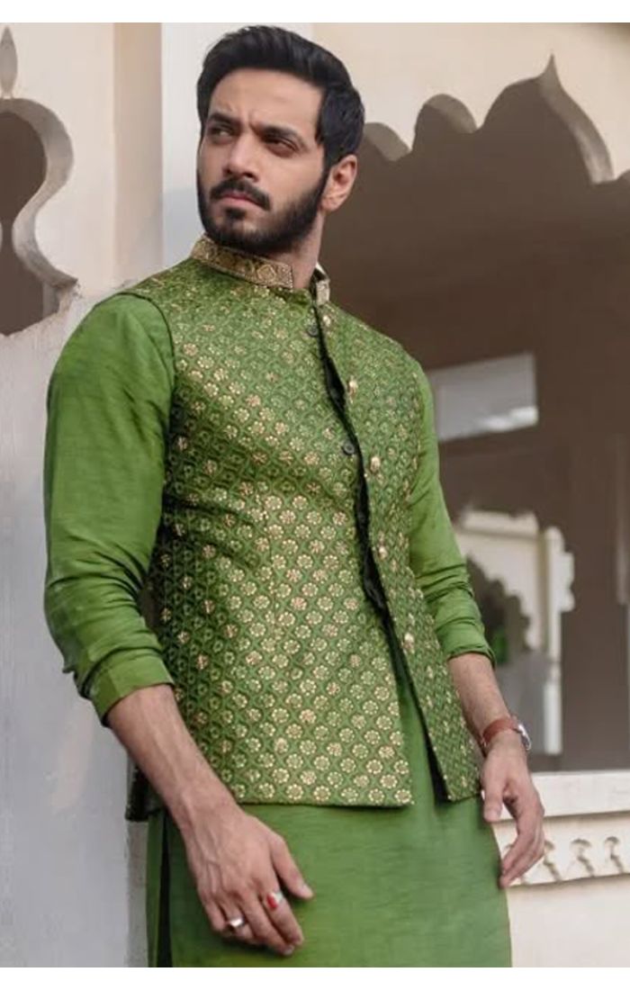 Men’s Eid Kurta Set in Green with Gold Brocade Waistcoat – Traditional Ethnic Wear for Men