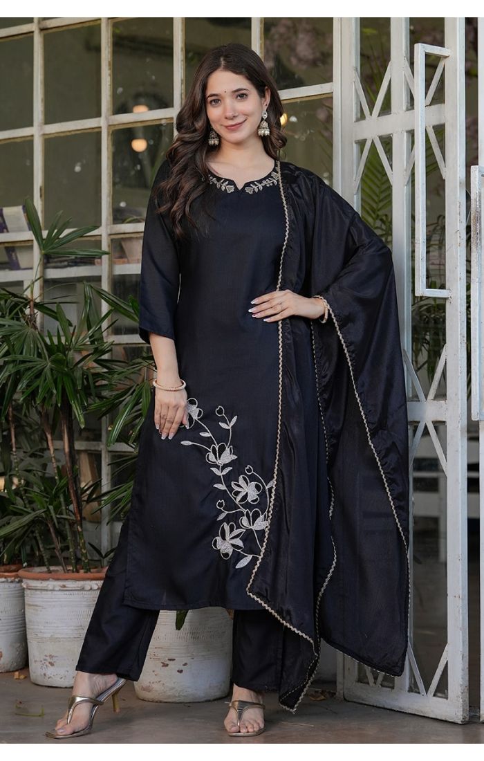 Black embroidered kurta pant set with scalloped dupatta, festive ethnic wear for weddings and parties.