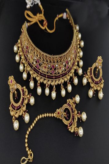 Ethnic Necklace Set With Stone And Beaded Work