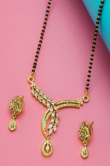 Gold Jewellery Mangalsutra Set For Bride