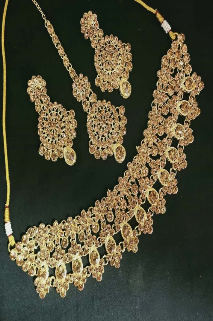 Ethnic Necklace Set With Golden Stone Work